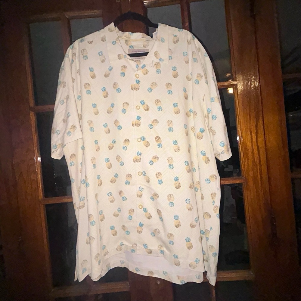TOMMY BAHAMA HAWAIIAN Men's XXL SHIRT PINEAPPLES SHORT SLEEVE 100% SILK EUC